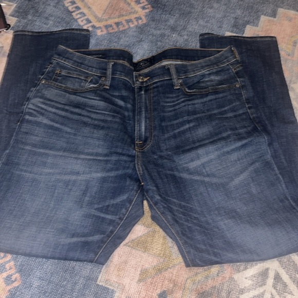 Like new Lucky Brand jeans 38 x 34 - Picture 3 of 4